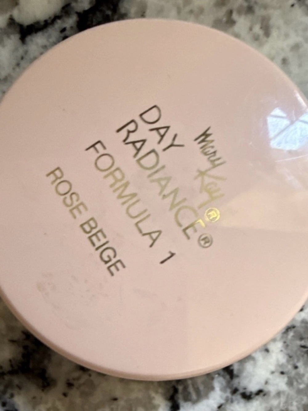 Mary Kay Powder Compact in Pale Pink